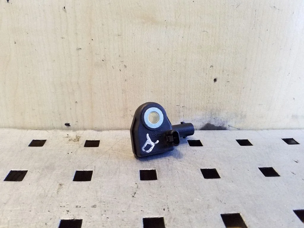 Drošības spilvenu trieciena sensors 3Q0959351A