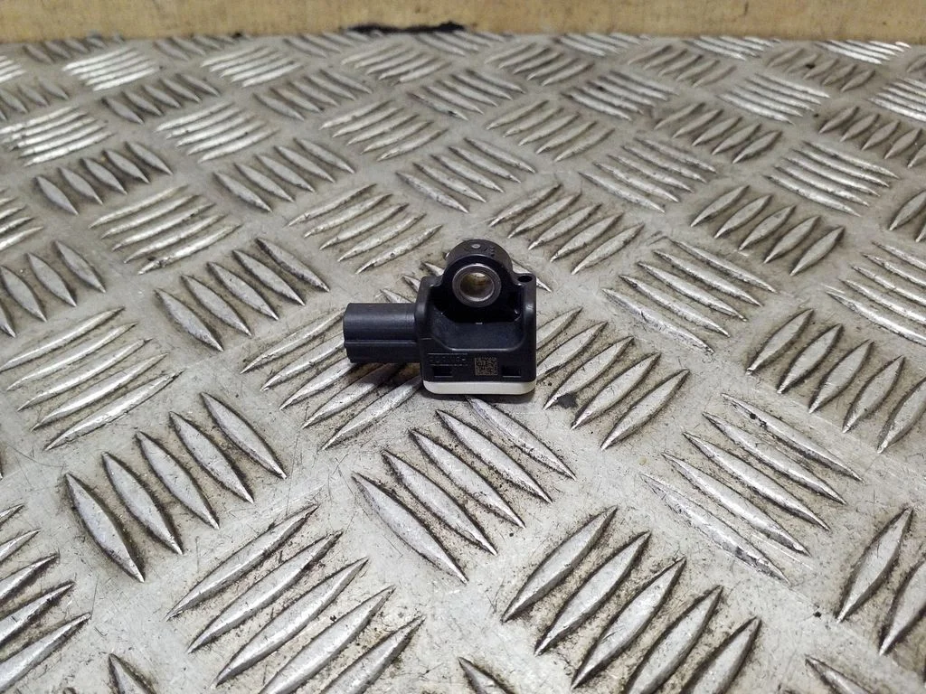 Drošības spilvenu trieciena sensors AM5T14B342AA