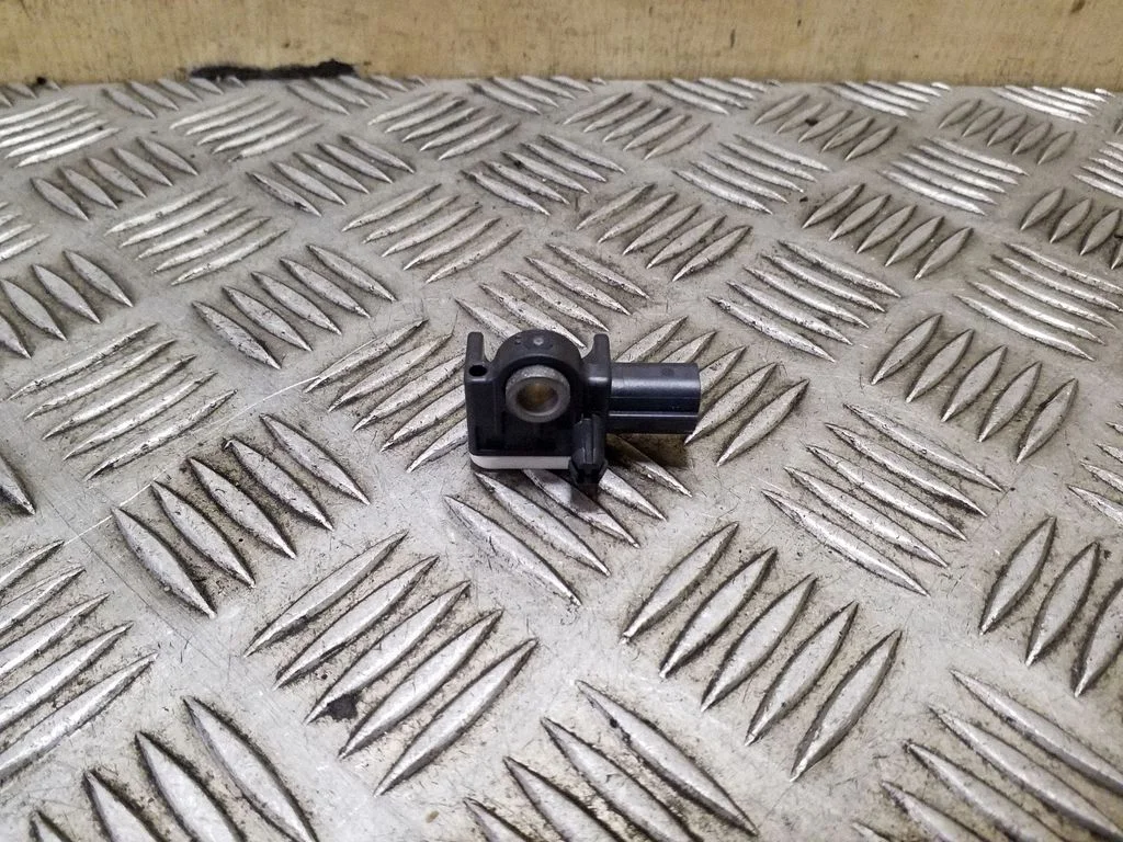 Drošības spilvenu trieciena sensors AM5T14B342AA