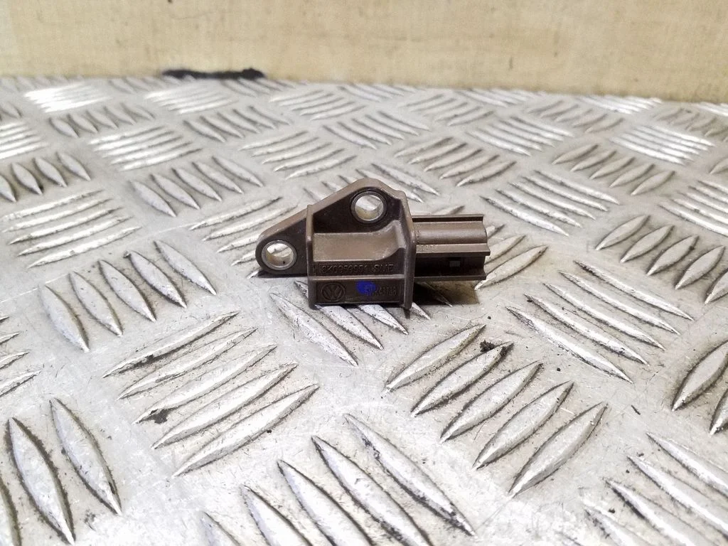 Drošības spilvenu trieciena sensors 8K0959651