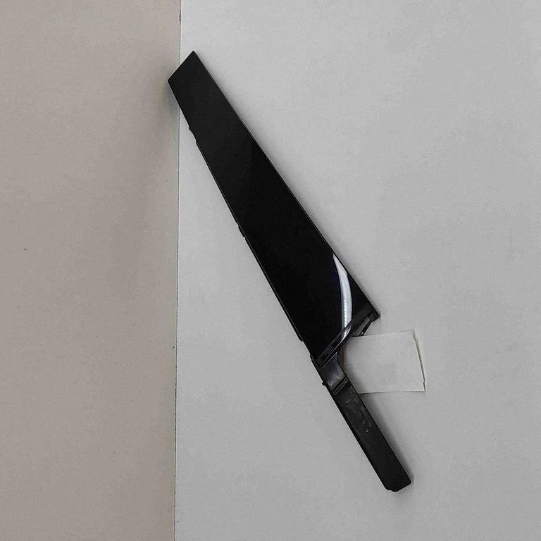 Front door glass trim molding 80A837901