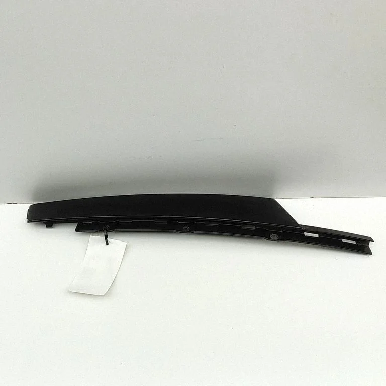 Front door glass trim molding 4G0837901A
