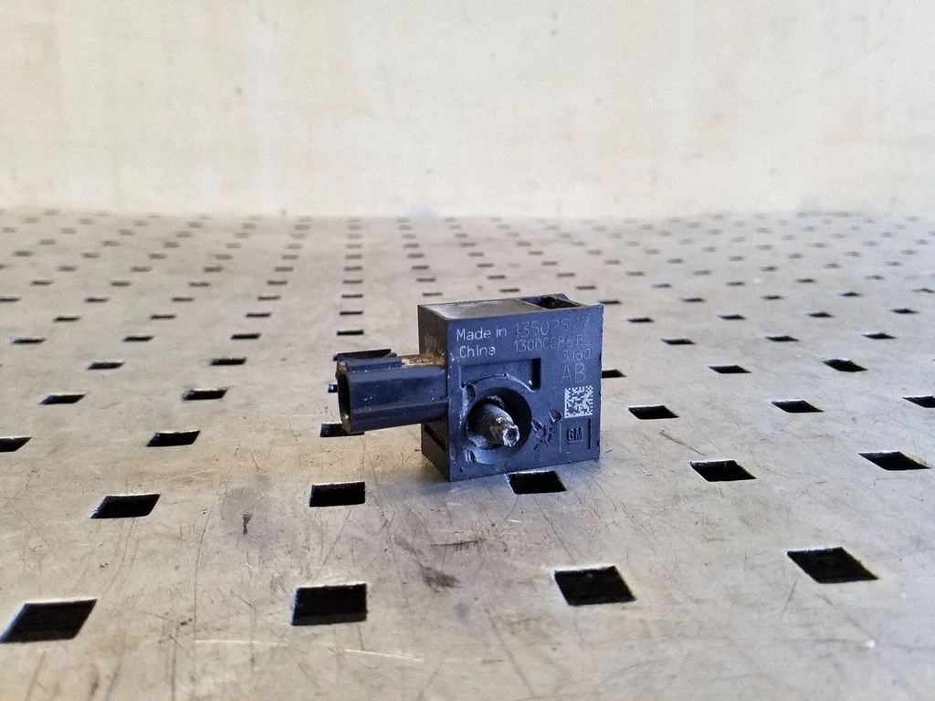 Drošības spilvenu trieciena sensors 13502577