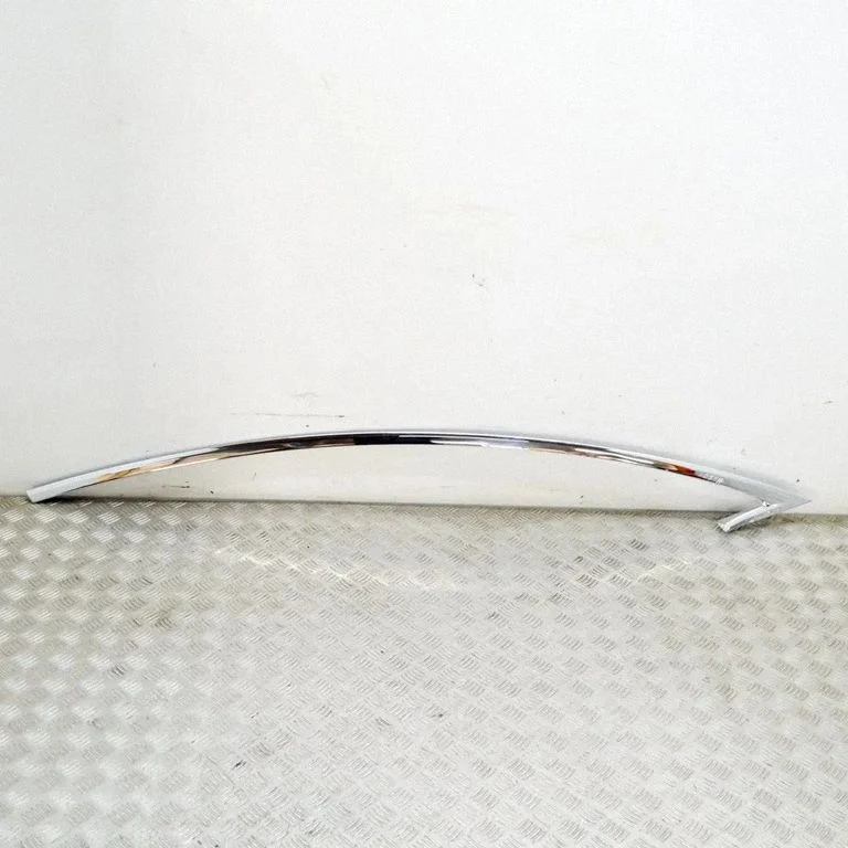 Front door glass trim molding 103212450F