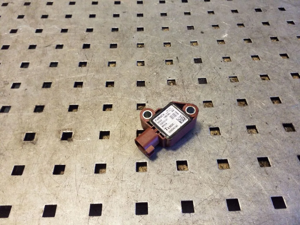 Airbag deployment crash/impact sensor YDB000141