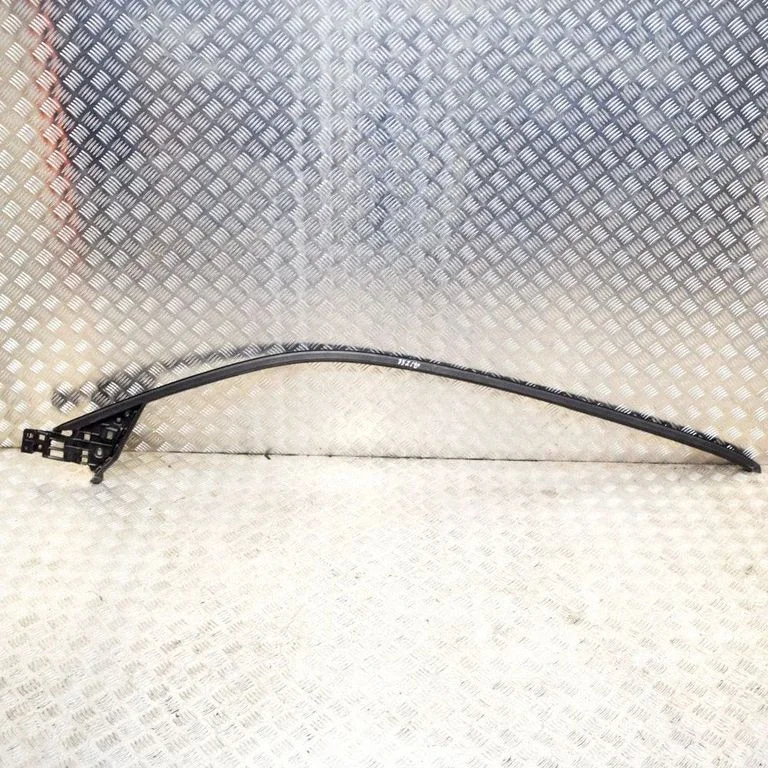Front door glass trim molding – BMW i3 (2013-)