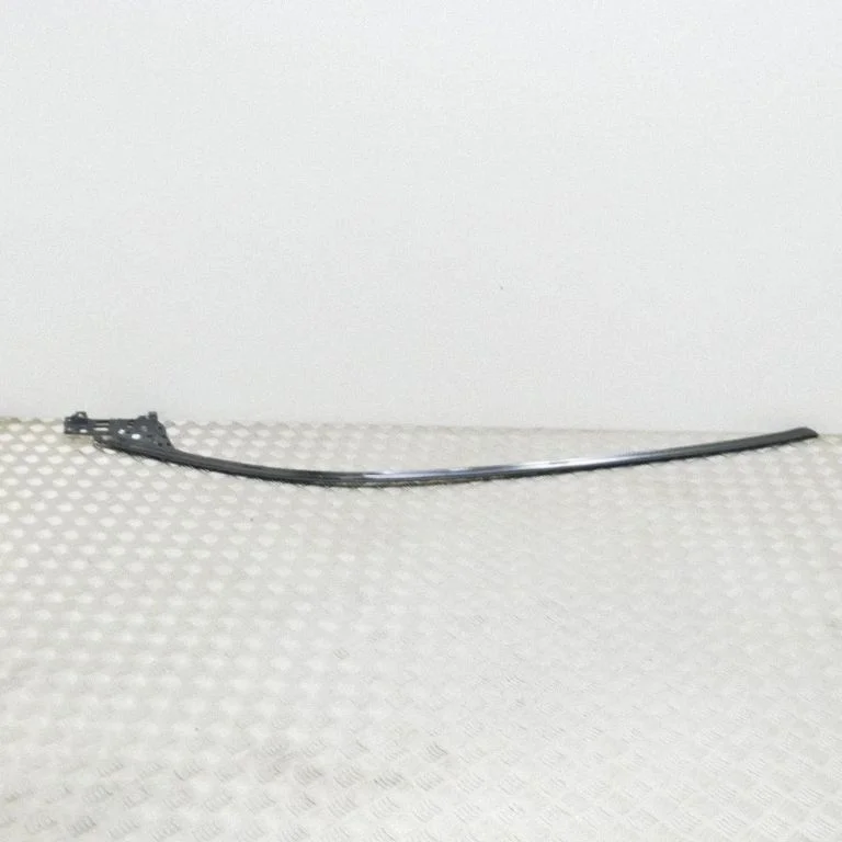 Front door glass trim molding – BMW i3 (2013-)