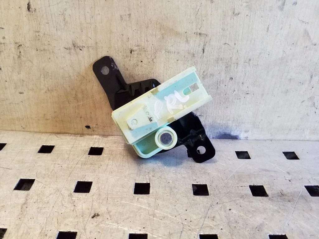 Drošības spilvenu trieciena sensors 65773418539