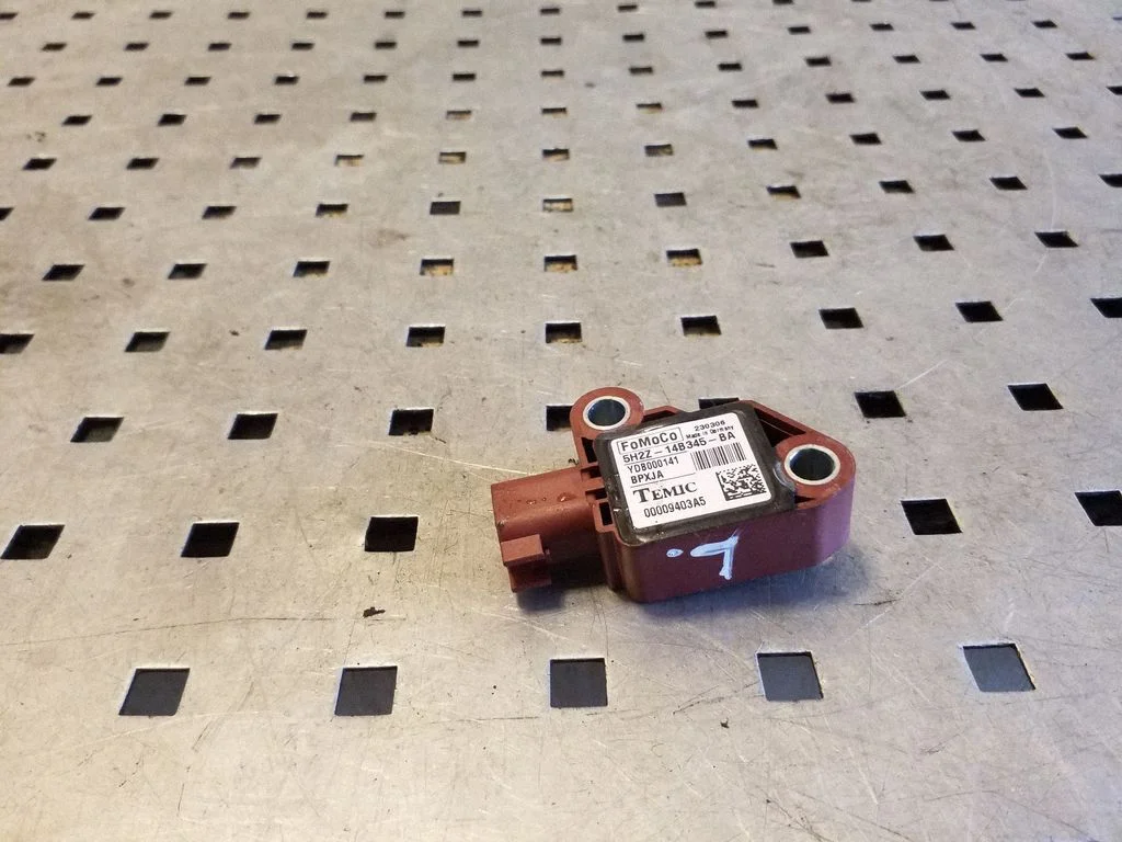 Airbag deployment crash/impact sensor – Land Rover Range Rover Sport L320 (2005-2013)