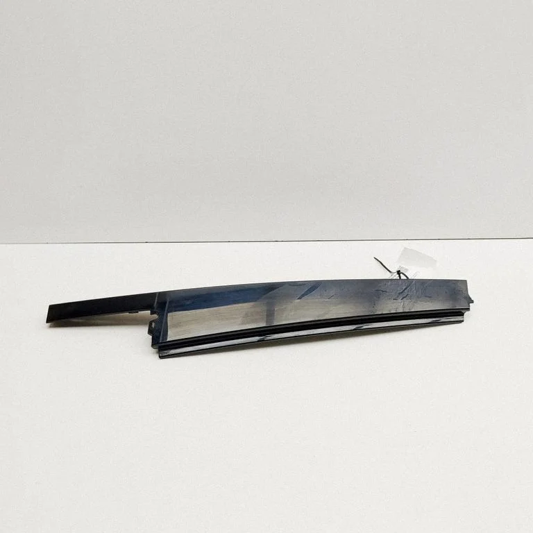 Tagaukse klaasi liist FK72255A80AA