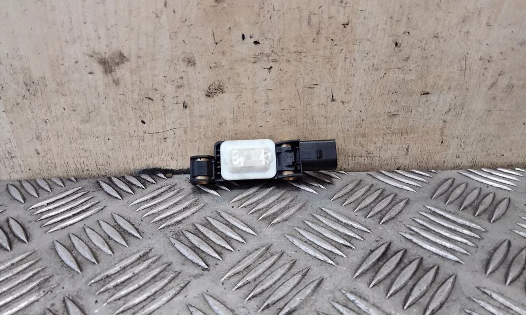 Airbag deployment crash/impact sensor 4B0959643E