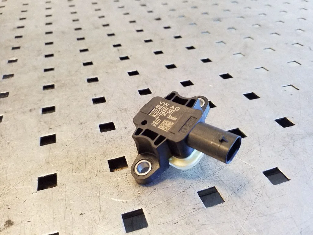 Airbag deployment crash/impact sensor 4H0955557