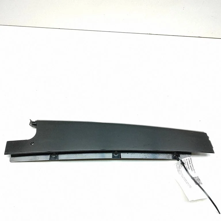 Rear door glass trim molding 9Y3839901A