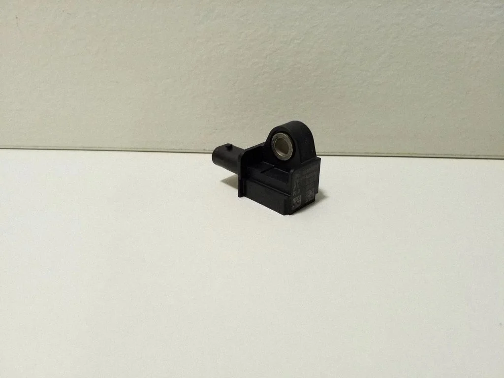 Airbag deployment crash/impact sensor – Skoda Superb B8 (3V) (2015-2024)