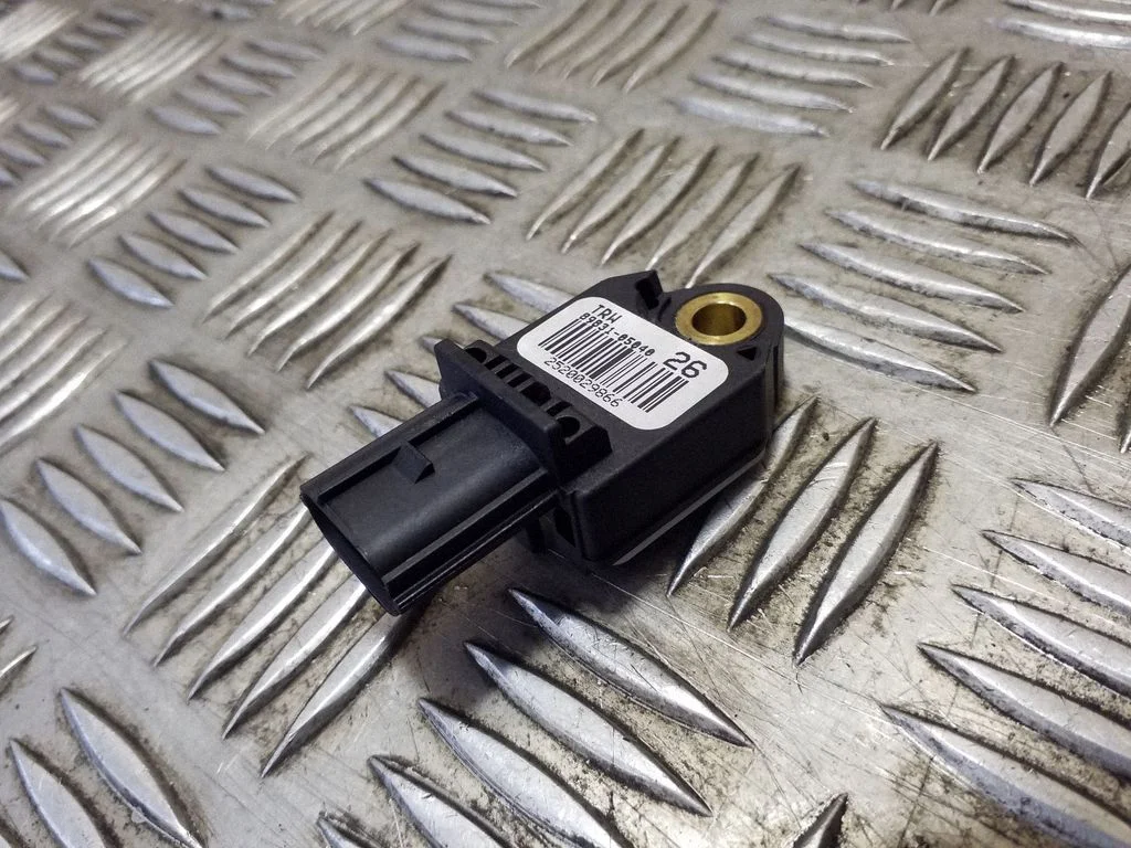 Drošības spilvenu trieciena sensors – Toyota Avensis T270 (2009-2012)