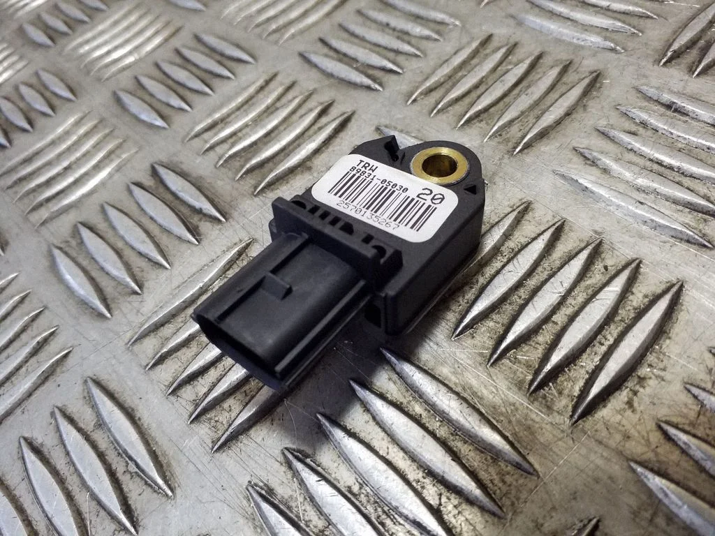 Drošības spilvenu trieciena sensors – Toyota Avensis T270 (2009-2012)