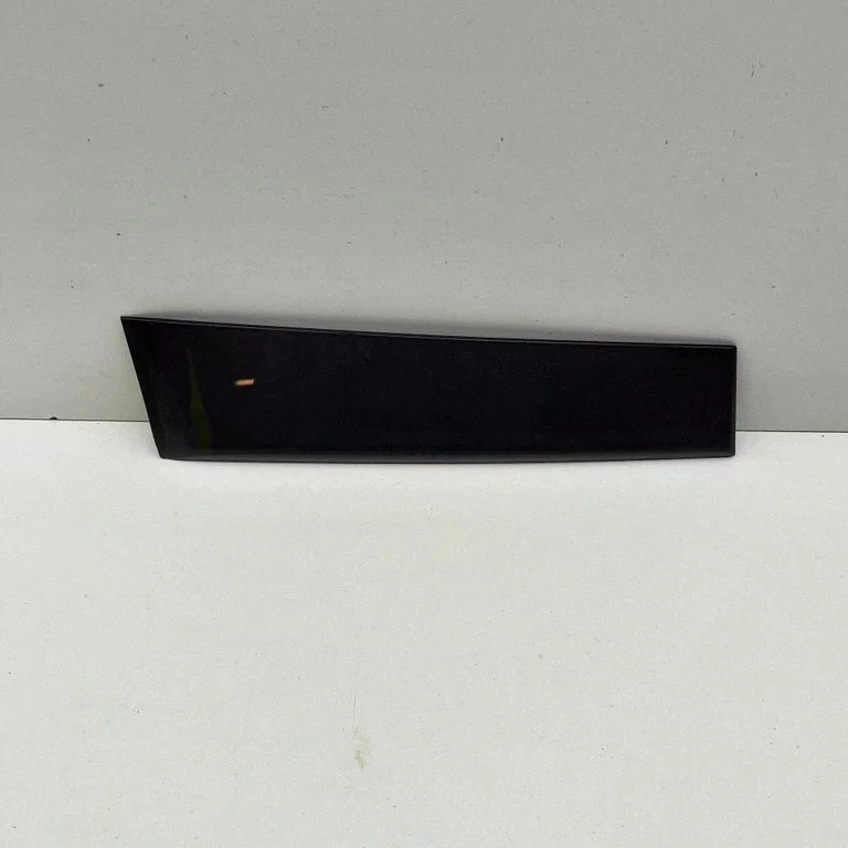 Listwa szyby drzwi tylnych 822D36PA1A