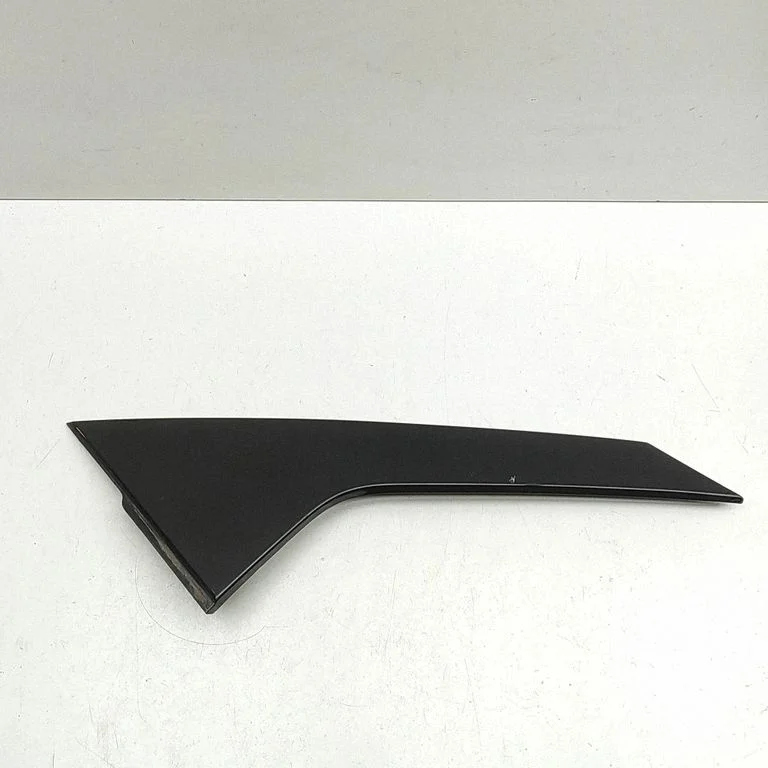 Tagaukse klaasi liist 83281GI010