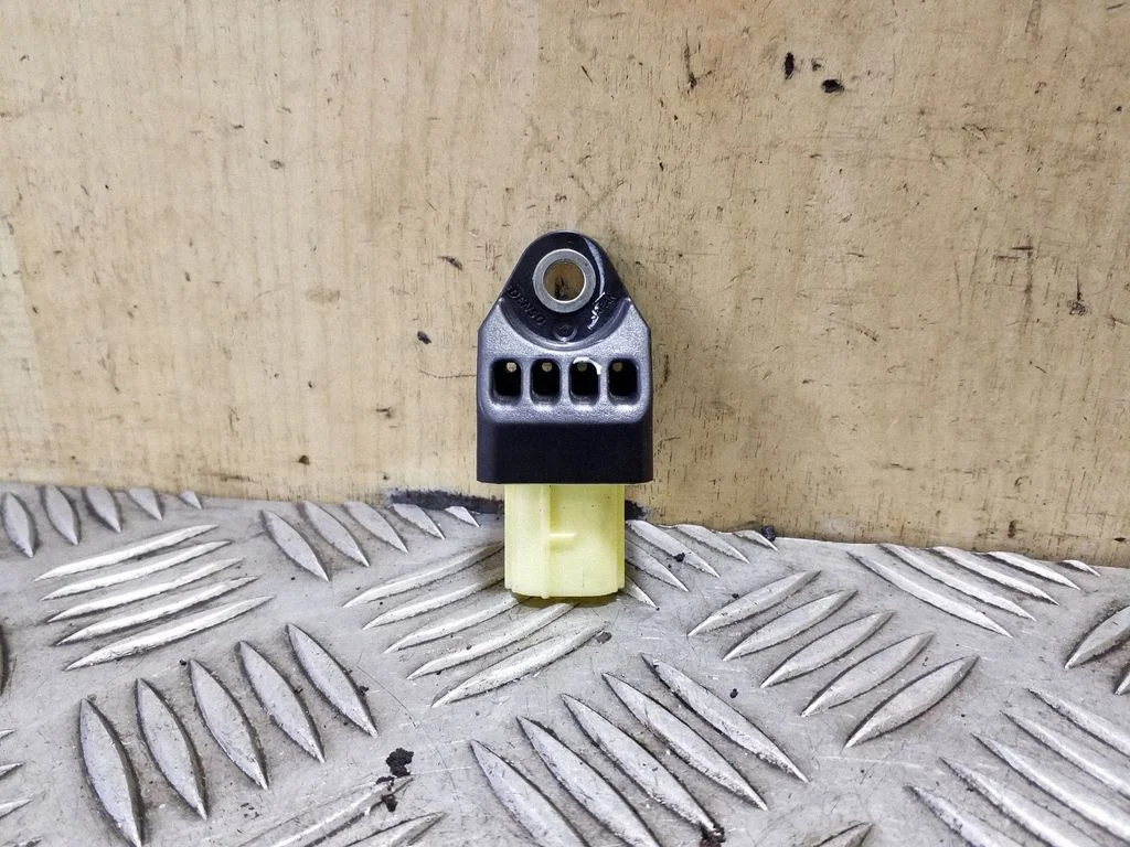 Turvapadja löögiandur 98237AJ000