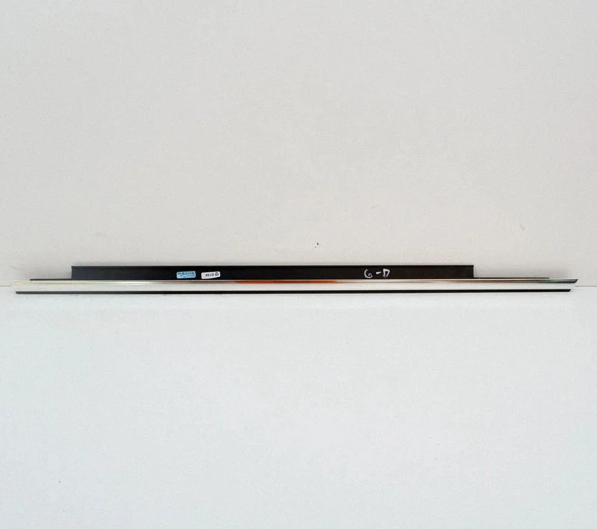 Rear door glass trim molding – Audi Q5 SQ5 8R (2008-2017)