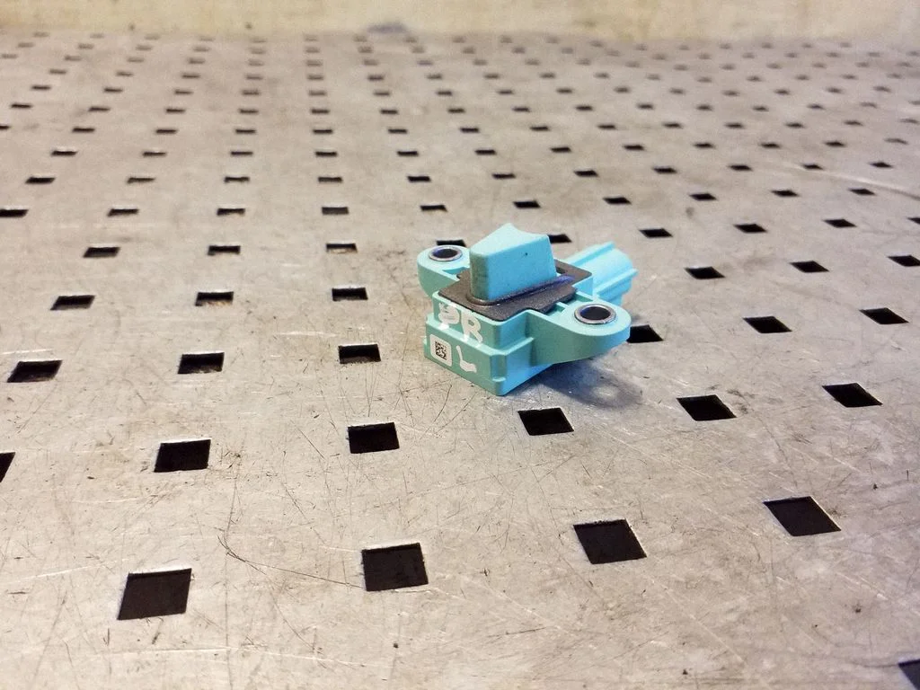 Drošības spilvenu trieciena sensors 8K0955557C