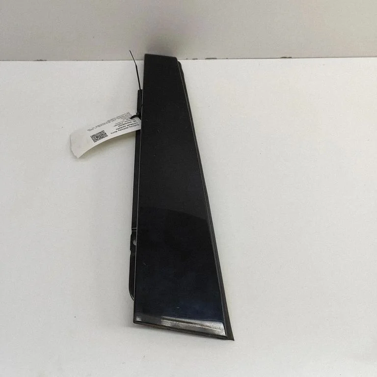 Tagaukse klaasi liist 4G0839902