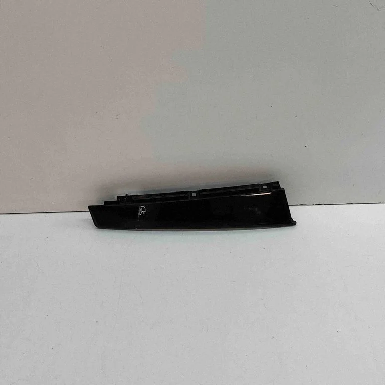 Tagaukse klaasi liist 32216800