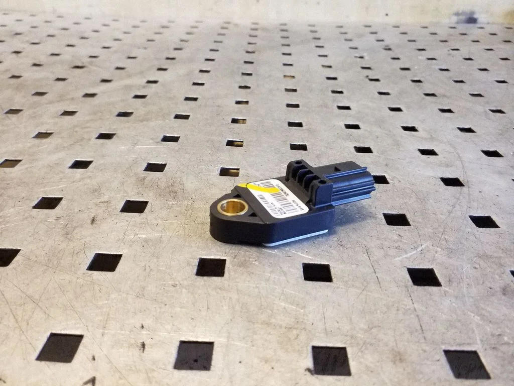 Drošības spilvenu trieciena sensors 8651A001