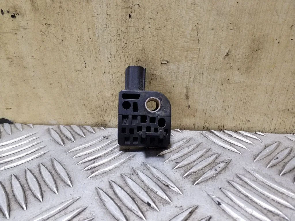 Airbag deployment crash/impact sensor 959202S000