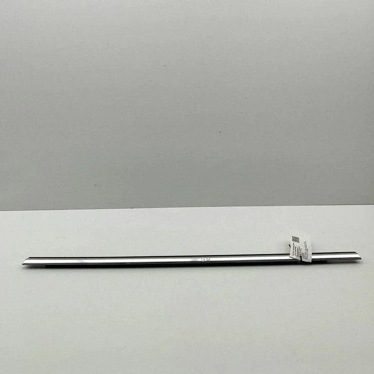 Rear door glass trim molding 8W8853764