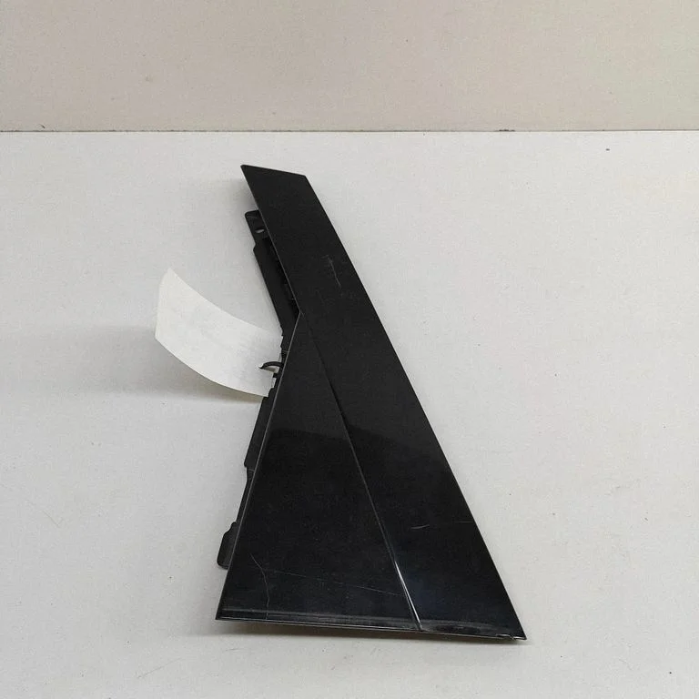 Rear door glass trim molding 4M0839903