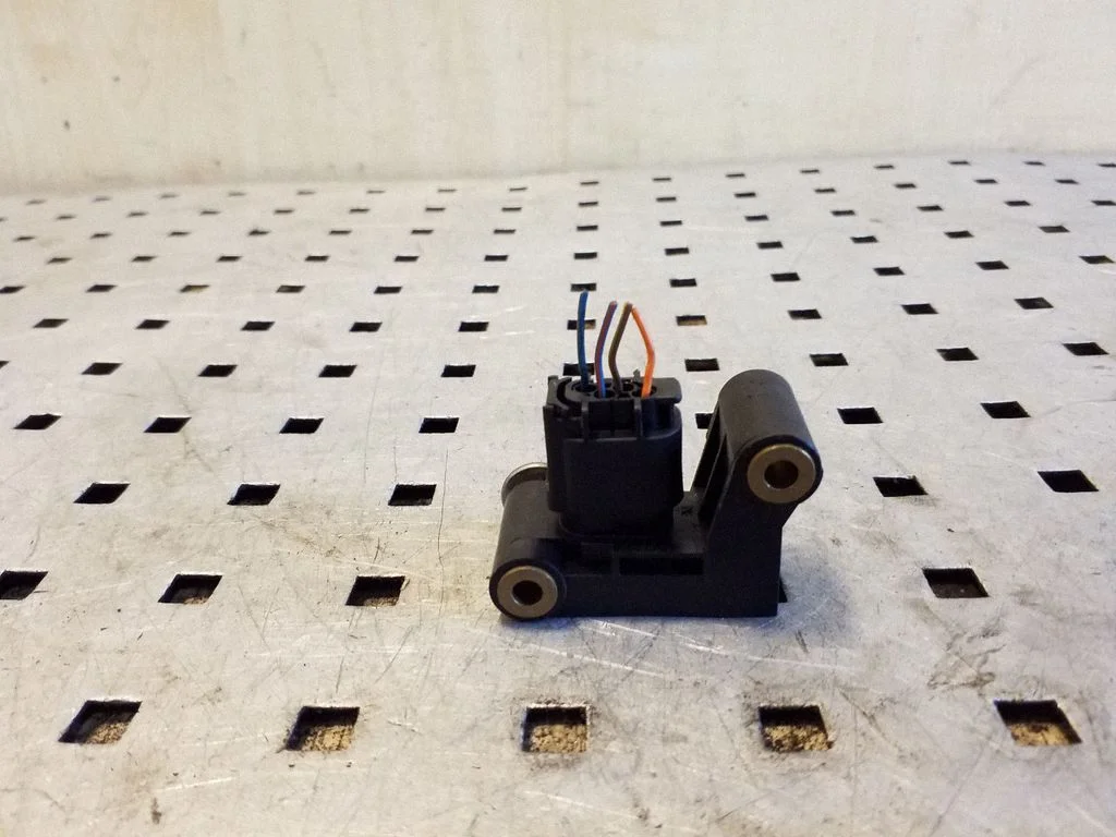 Airbag deployment crash/impact sensor 6977398