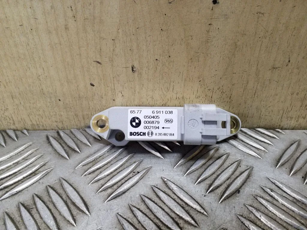 Drošības spilvenu trieciena sensors – BMW X5 E53 (1999-2006)