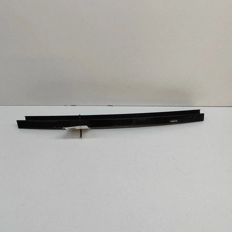 Listwa szyby drzwi tylnych – BMW Seria 3 G20 G21 (2019-)