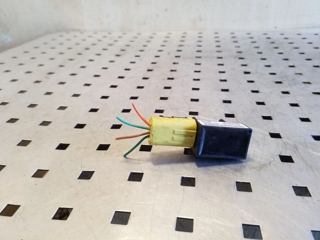 Drošības spilvenu trieciena sensors 5WK43786