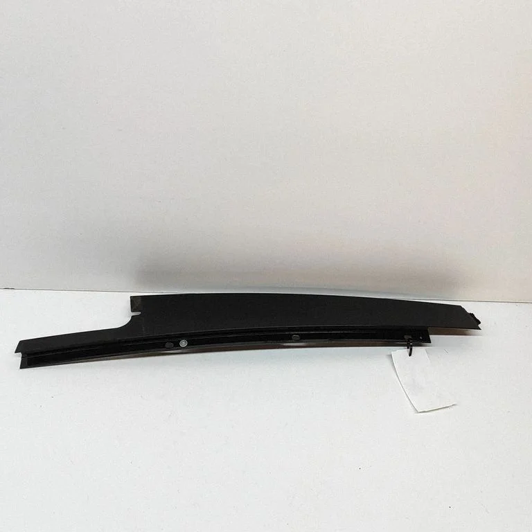 Tagaukse klaasi liist CK52255A81AB