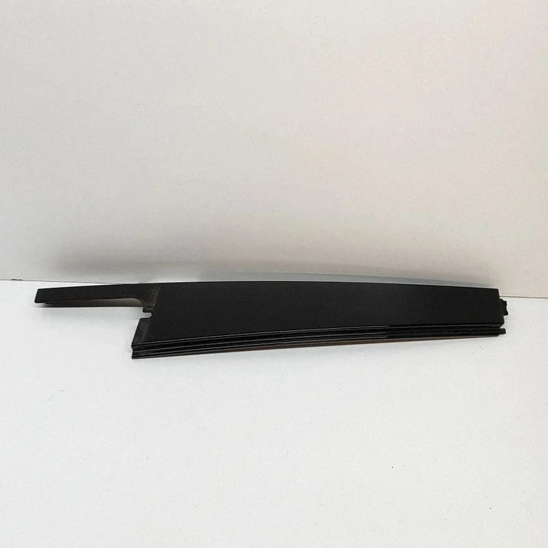 Tagaukse klaasi liist CK52255A80AB