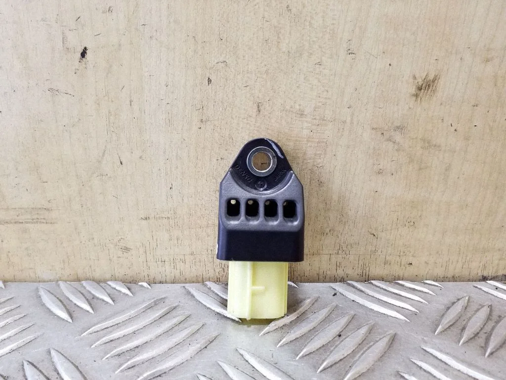 Airbag deployment crash/impact sensor 8983175020