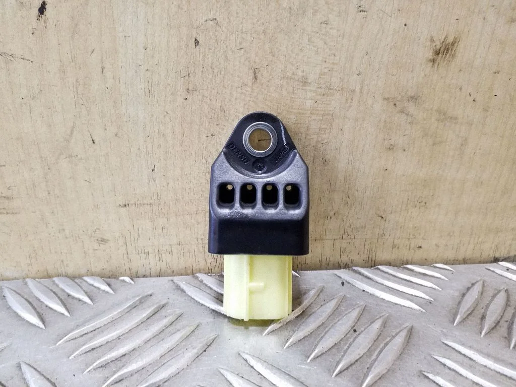 Airbag deployment crash/impact sensor 8983175020