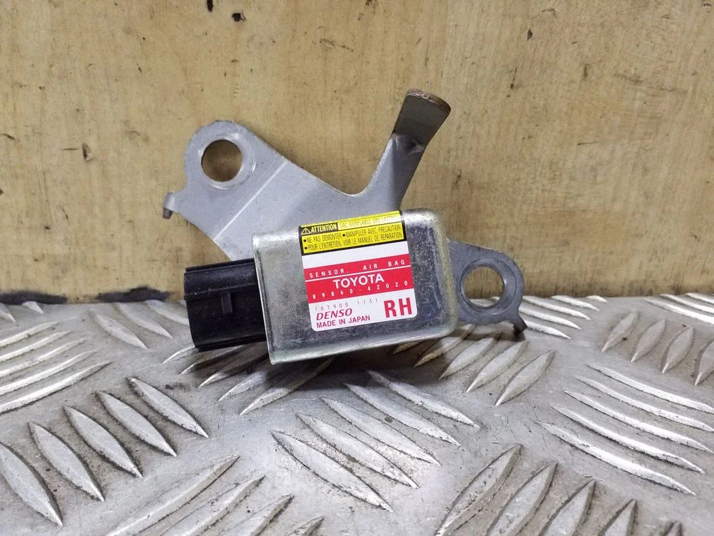 Airbag deployment crash/impact sensor 8986042020