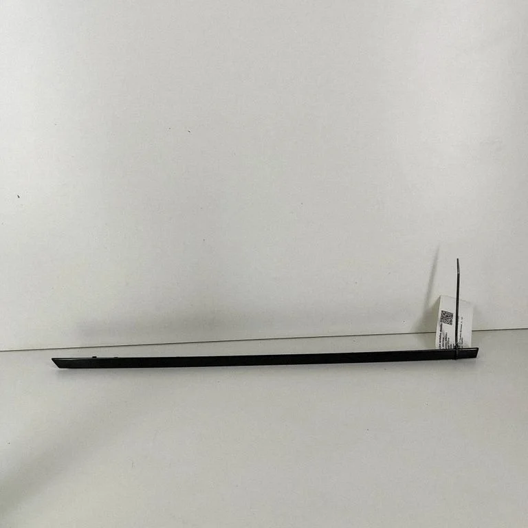 Tagaukse klaasi liist BJ32255A61A