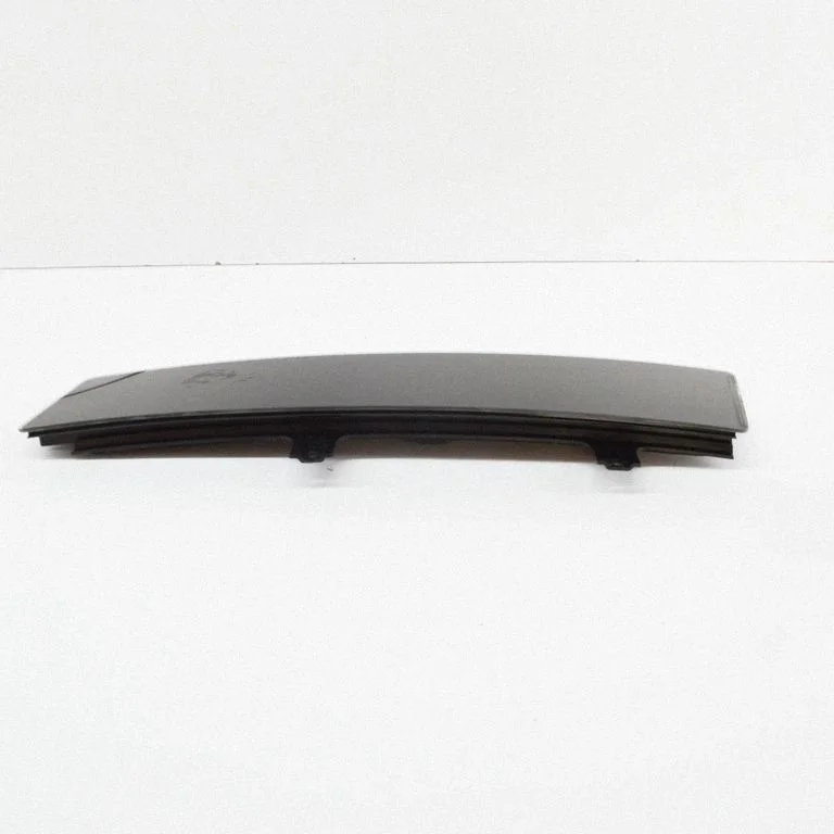 Rear door glass trim molding – Tesla Model Y (2020-)