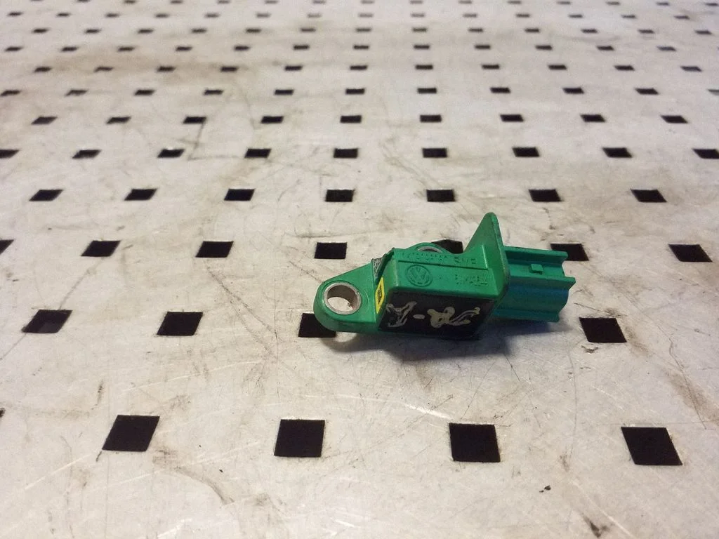 Airbag deployment crash/impact sensor 1K0909606C
