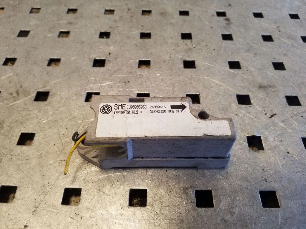Airbag deployment crash/impact sensor – Volkswagen Sharan (1996-2000)