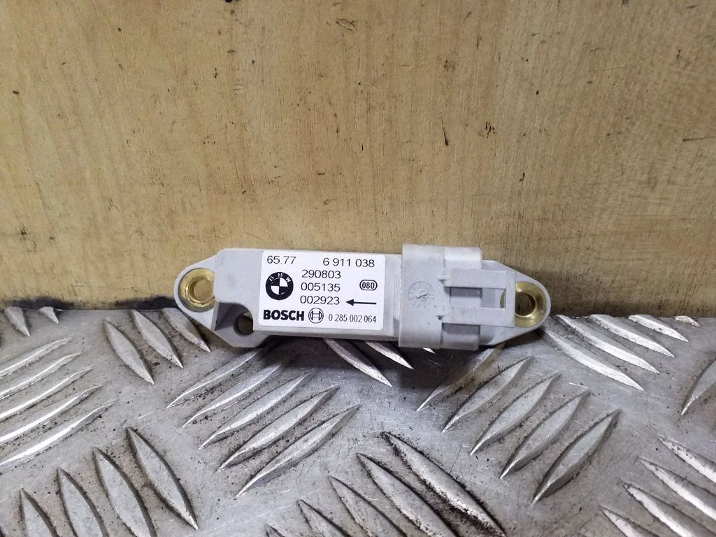 Drošības spilvenu trieciena sensors – BMW X5 E53 (1999-2006)