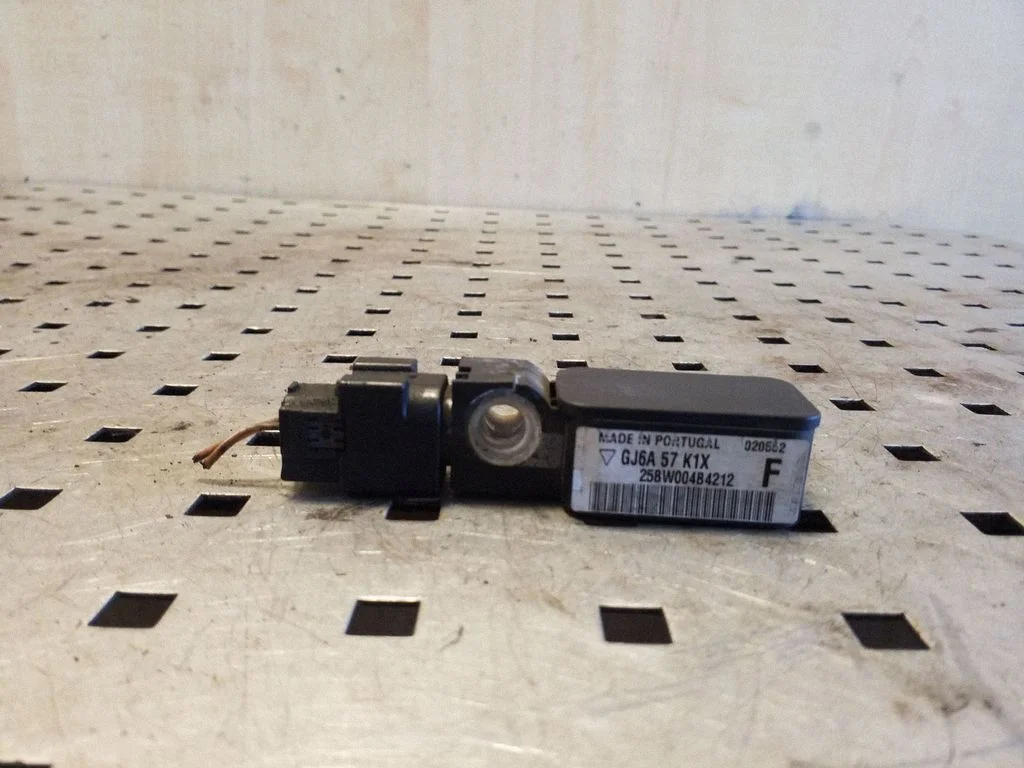 Airbag deployment crash/impact sensor GJ6A57K1X
