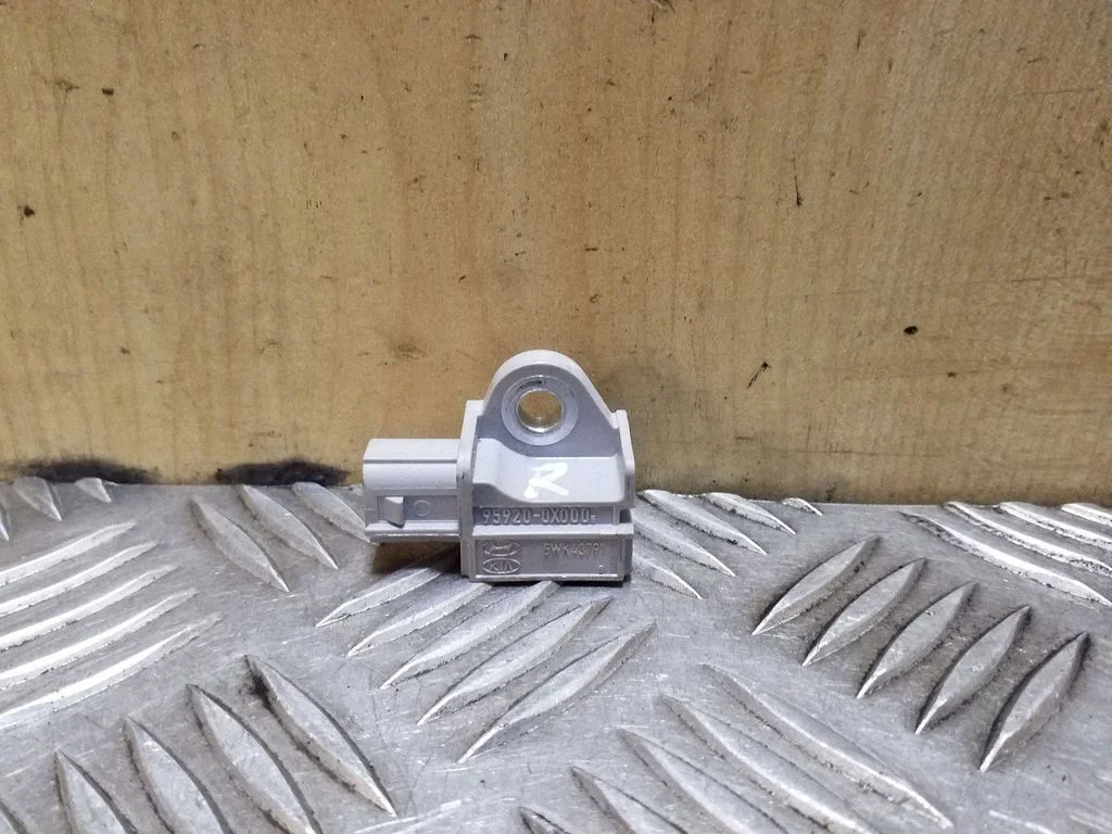 Airbag deployment crash/impact sensor 959200X000