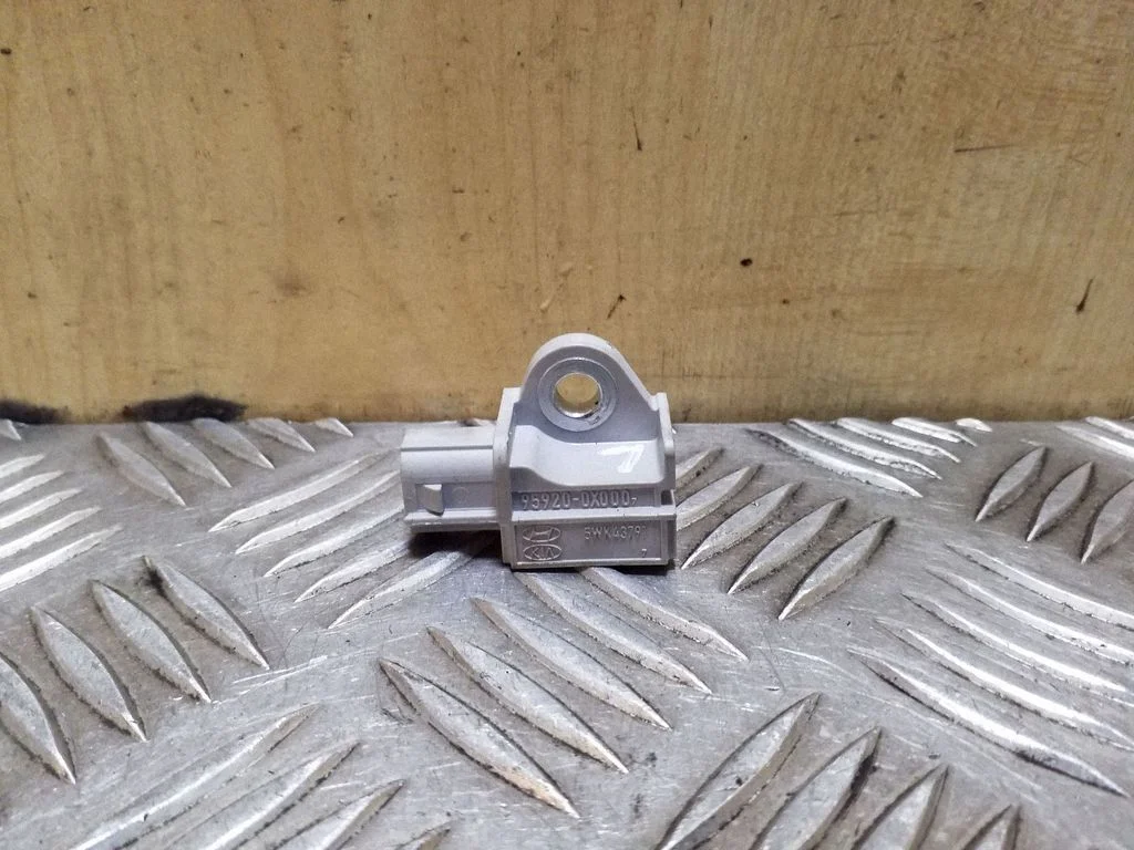 Airbag deployment crash/impact sensor 959200X000