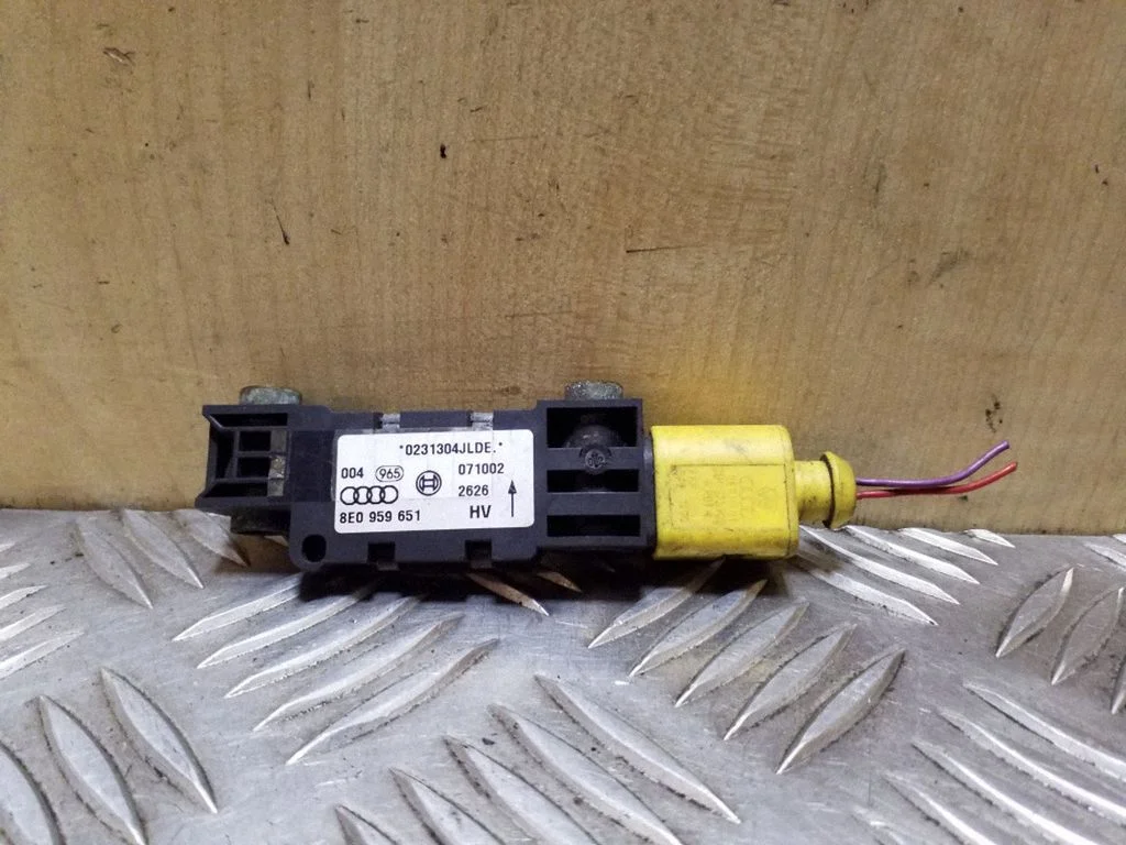 Airbag deployment crash/impact sensor 8E0959651