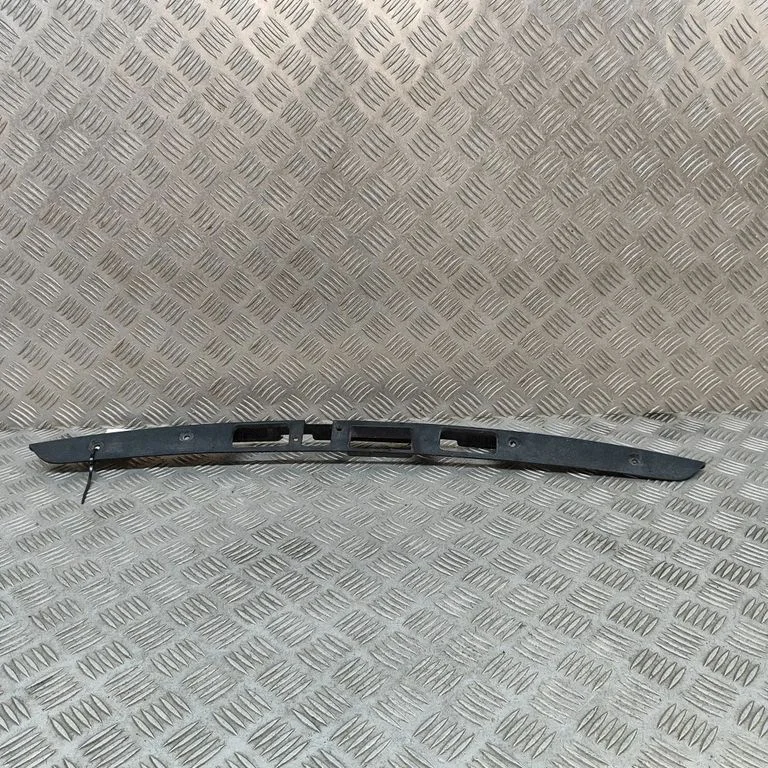 Trunk door license plate light bar 103537000B